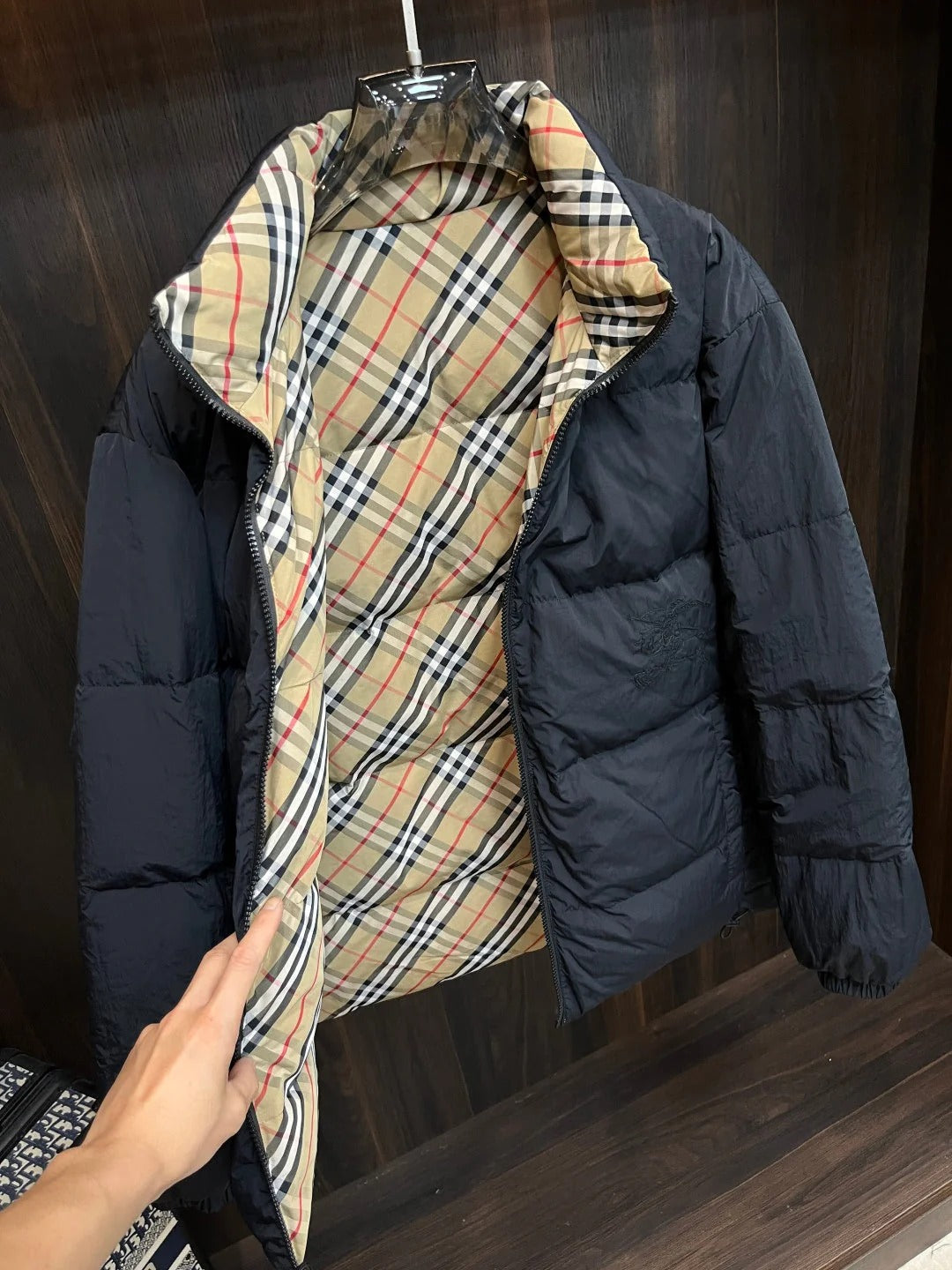 BURBERRY 25S REVERSIBLE DOWN JACKET 256