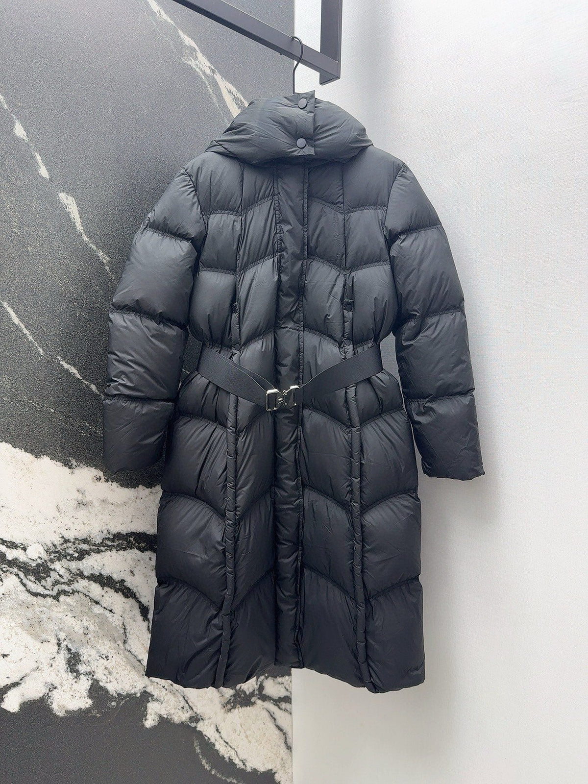 Burberry 25 Hooded Short Down Jacket with Adjustable Waist Black Polyester