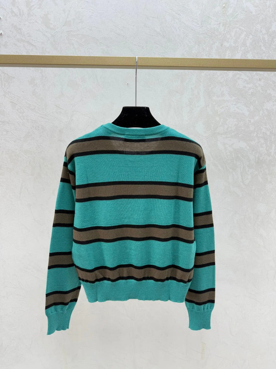 MIUMIU SWEATER STYLE 677