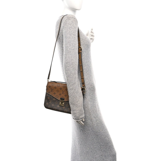 Reverse Monogram Pochette Metis