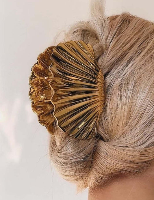 Vintage Gold Seashell Hair Claw Clip