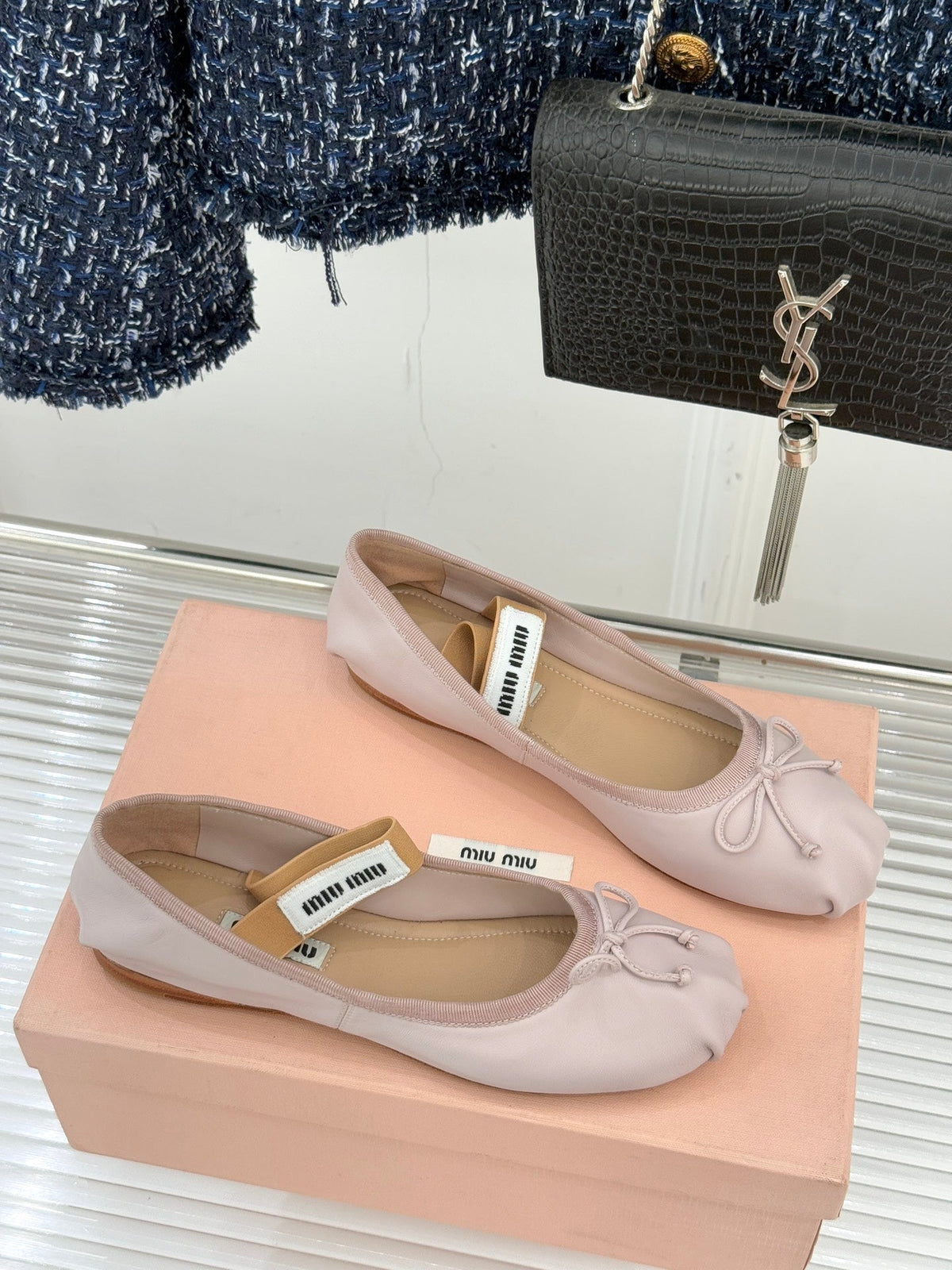 Miu Classic Bow Letter Ballet Flat Silver Pink Sheepskin 570998