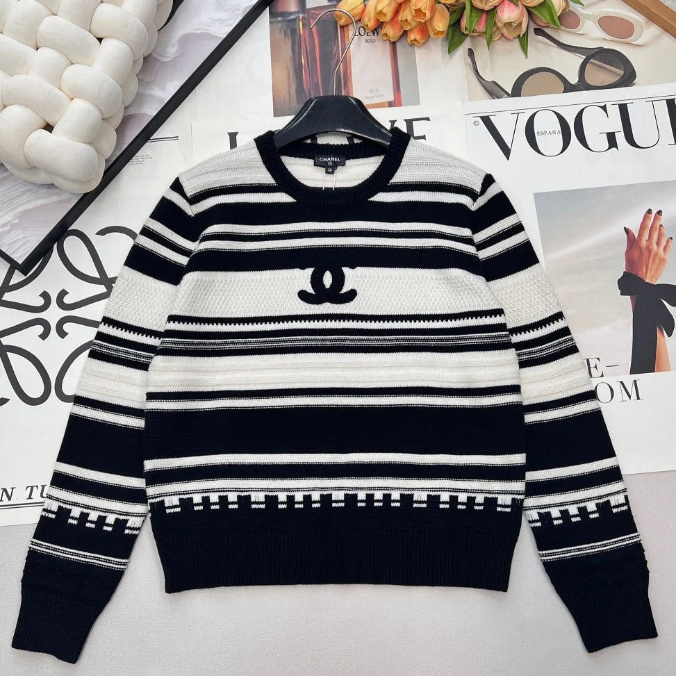 CC 26 Striped Plush Letter Knit Sweater Black White Wool 785169