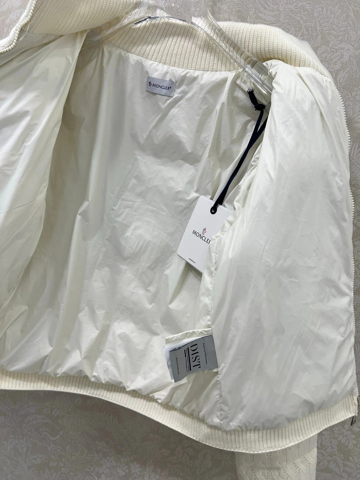 MONCLER 25S JACKET IN WHITE 095