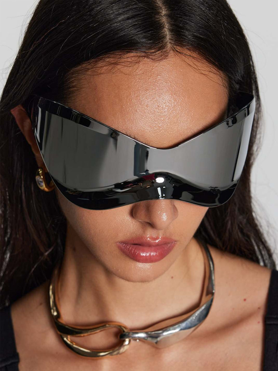Calliope Wave Sunglasses In Black