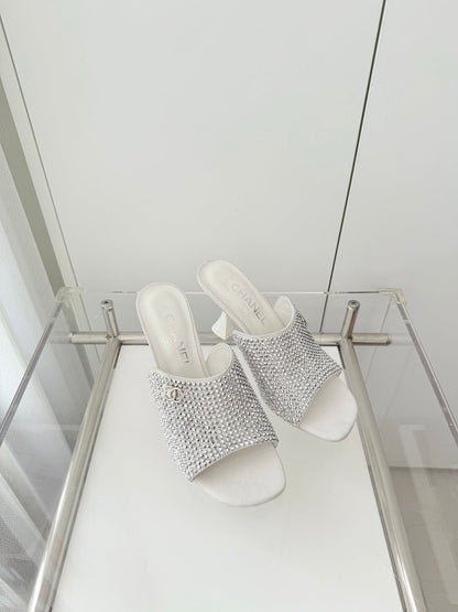 CC 26 Sandal 90 White Rhinstone Deer Hide 597377