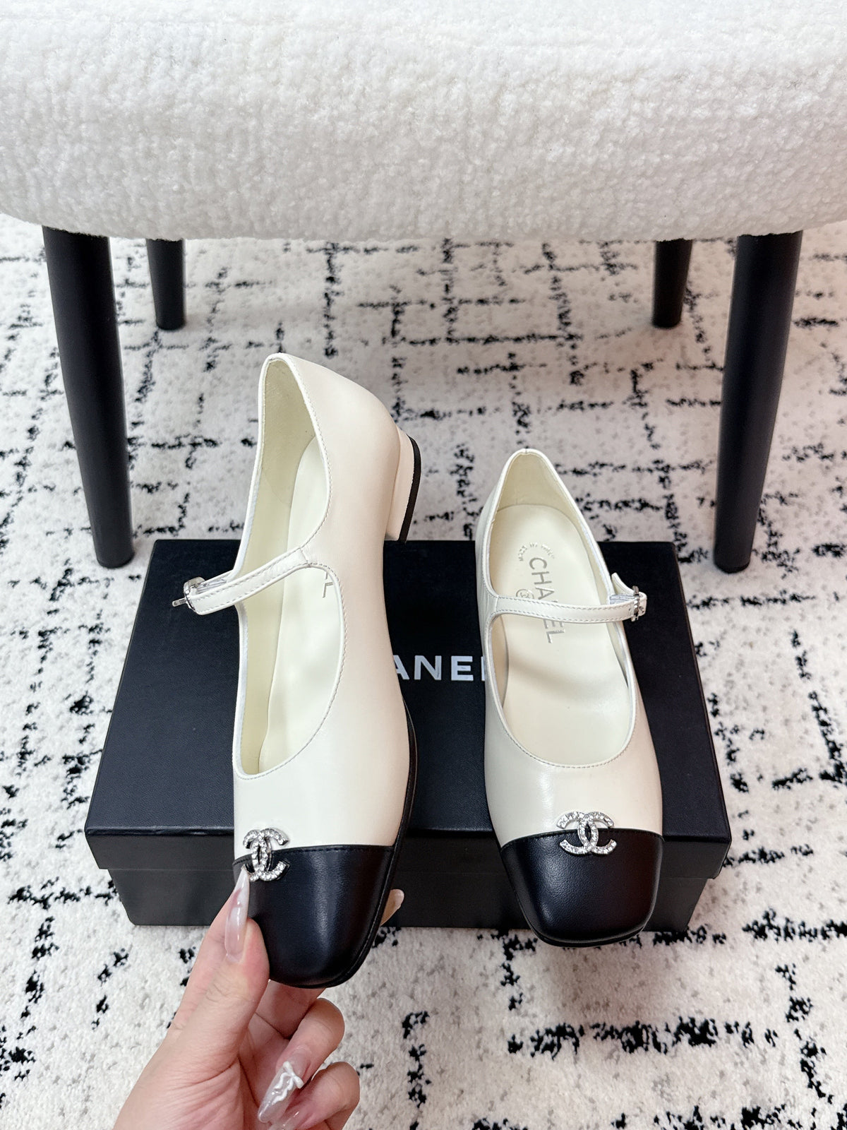 CC 25B MaryJane Shoes Black White Sheepskin