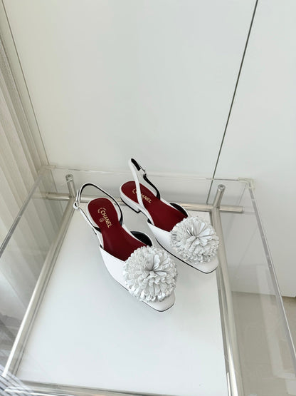 CC 26 Flower-shaped Sandal White Lambskin 597408
