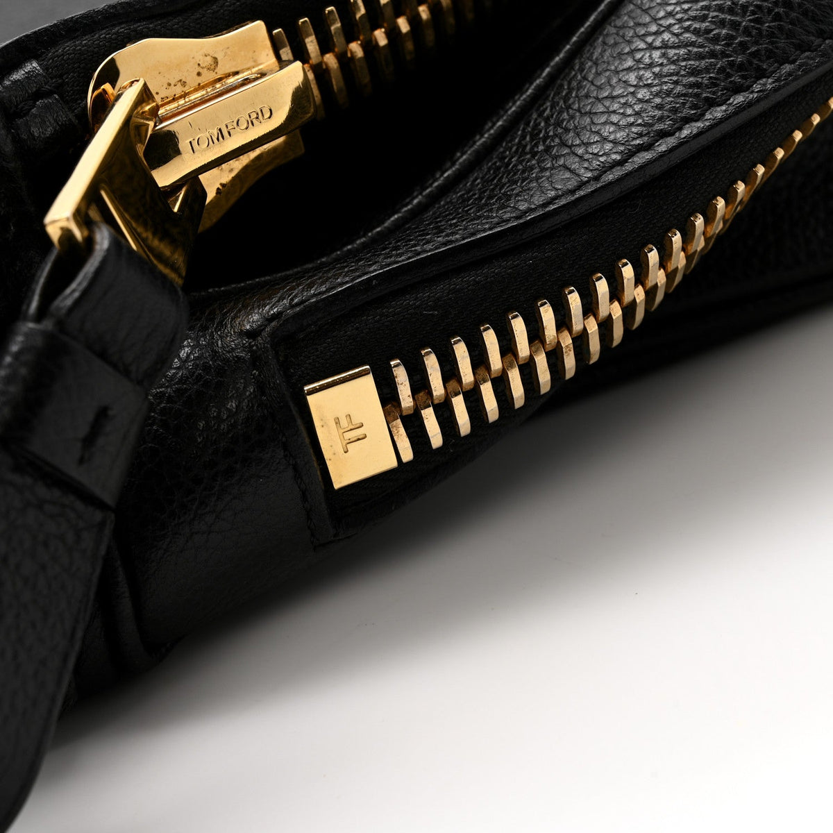 Grained Calfskin Medium Jennifer Crossbody Bag Black