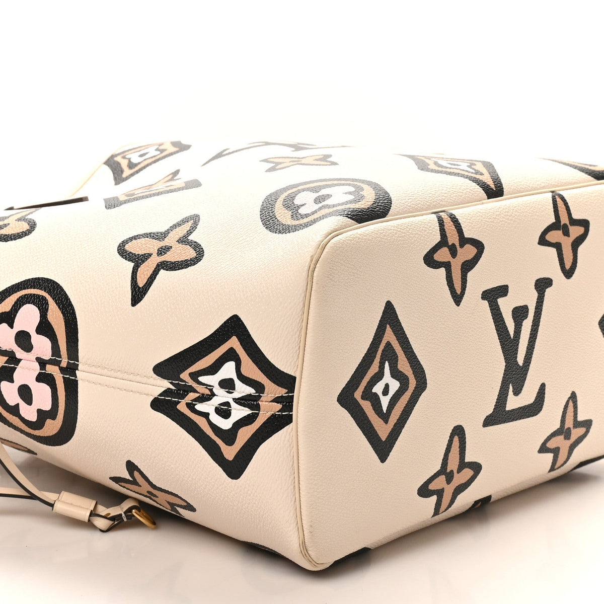 Monogram Giant Wild at Heart Neverfull MM Creme