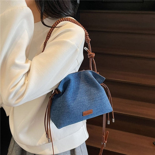 Retro Handbag With Pendant
