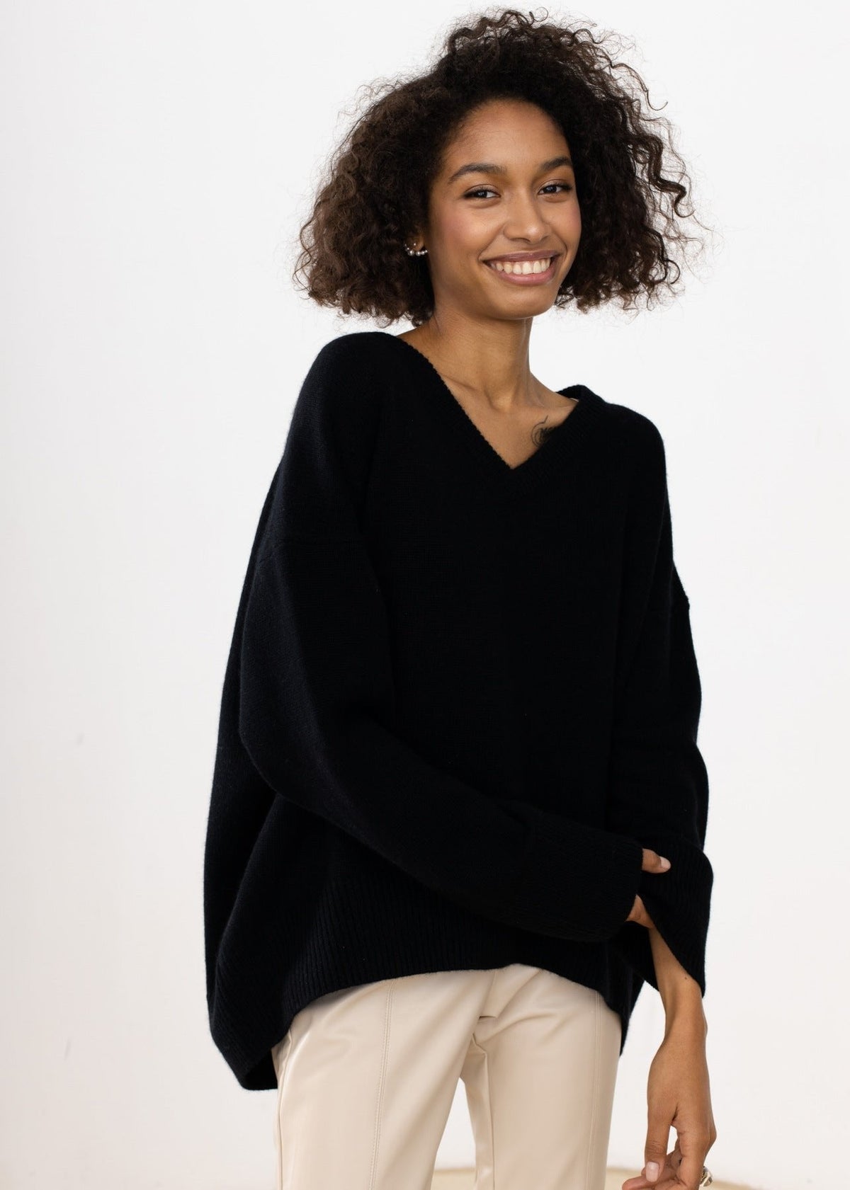 Loose Knit Sweater V Neck Soft Breathable Fabric