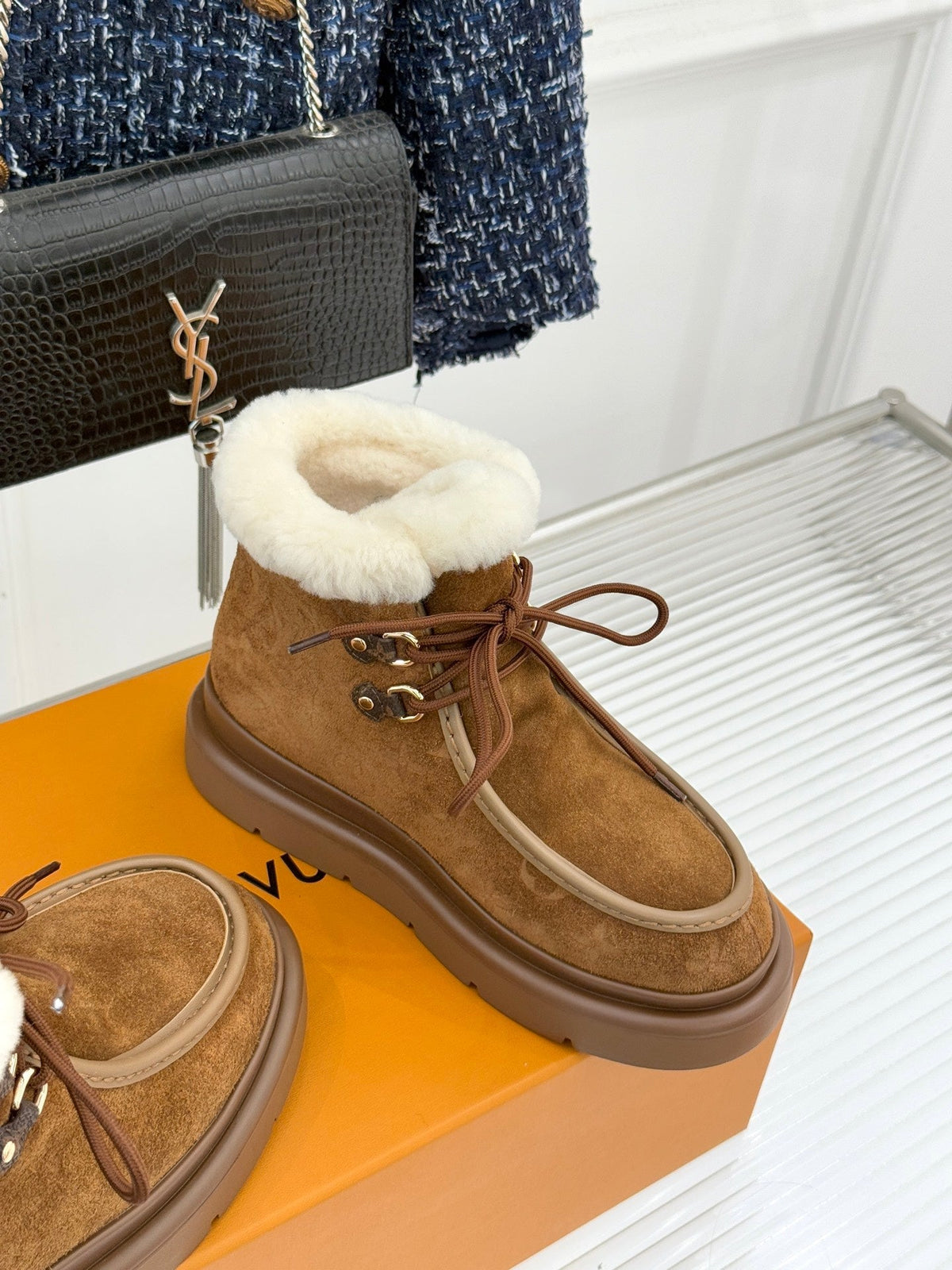 LV Ski Cortina Low Boot Brown Suede Wool 572489