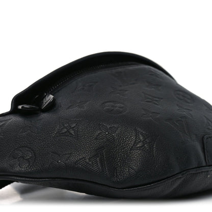 Calfskin Monogram Shadow Discovery Bumbag Black