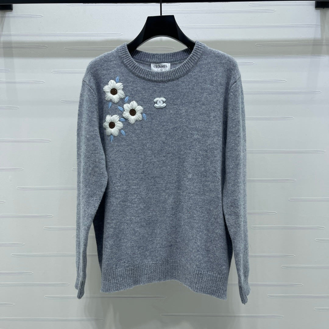 Chanel Floral Patterns Gray Sweater Embroidered 340998
