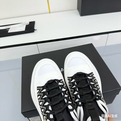 CC 25 Boutiques Sneaker Black White Suede Fabric