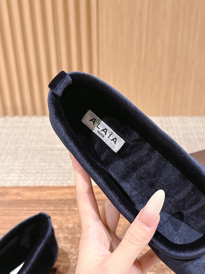 Alaia 2025 Ballet Flat Dark Blue Velvet 553858