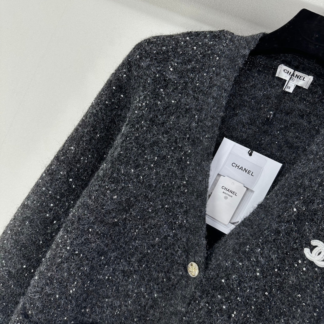 CC V-Neck Grey Cardigan Grey Knit 346012