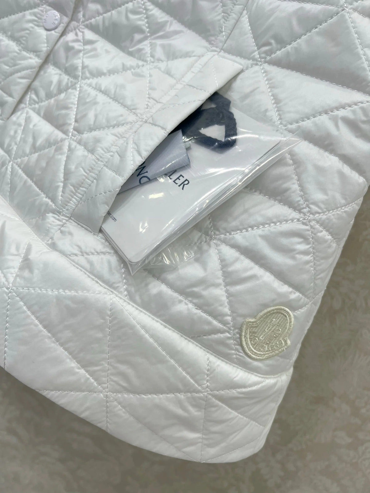 MONCLER 25S DOWN VEST IN WHITE 099
