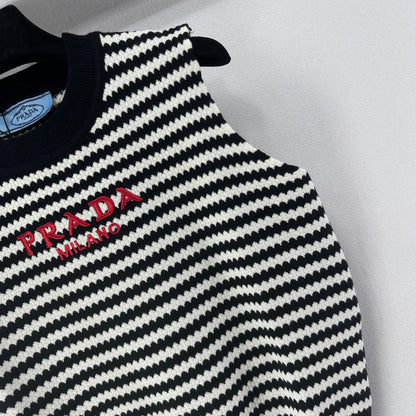 Prada 26s Knit Vest White Black Stripes Ribbed Knit 348998