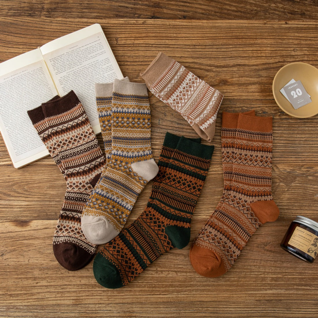Rufia - Curved Pattern Mid-Calf Socks