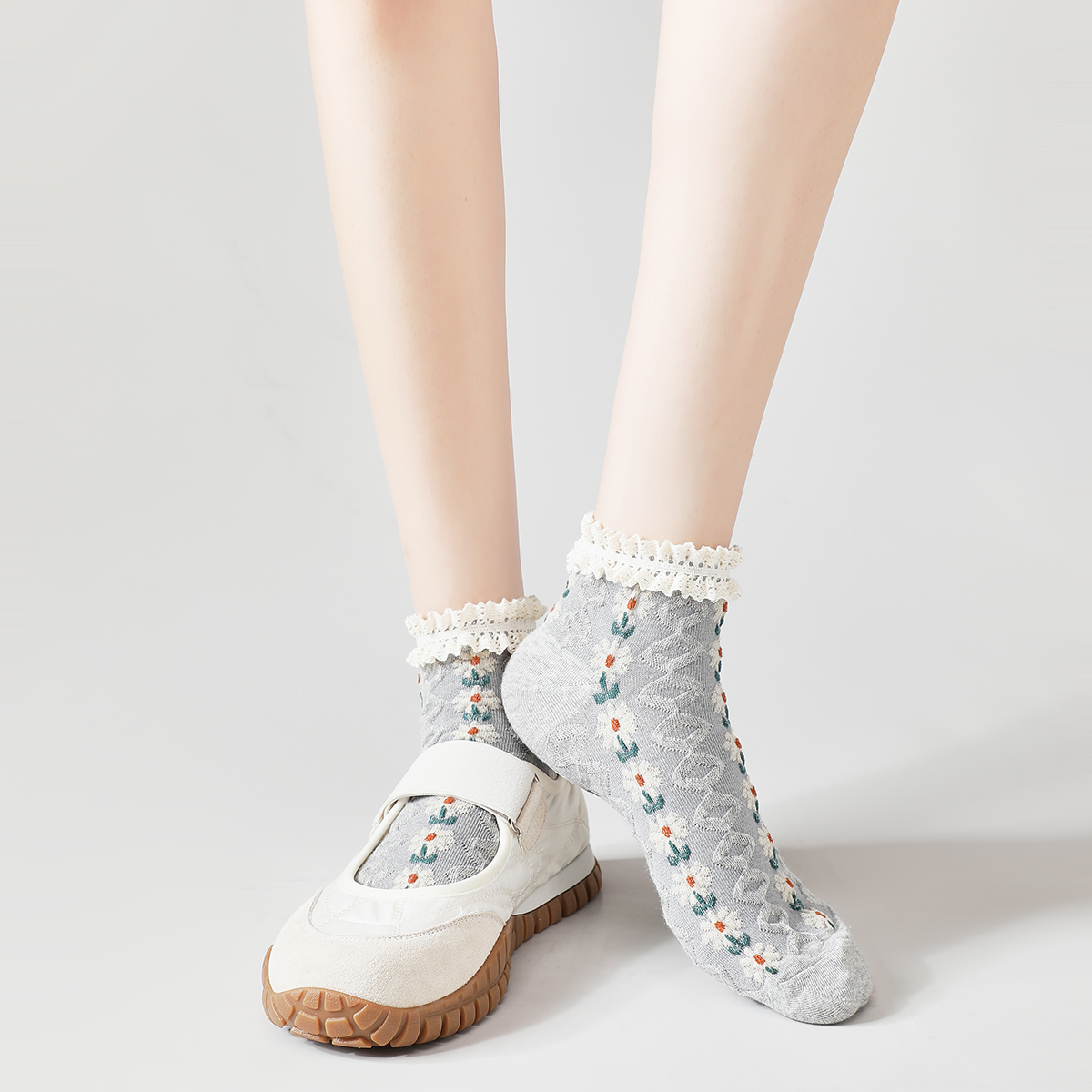 Rufia - Summer Floral Pattern Lace Trim Low-Cut Socks