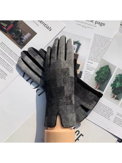 Gloving - Winter Touchscreen Gloves with Plaid Patterns