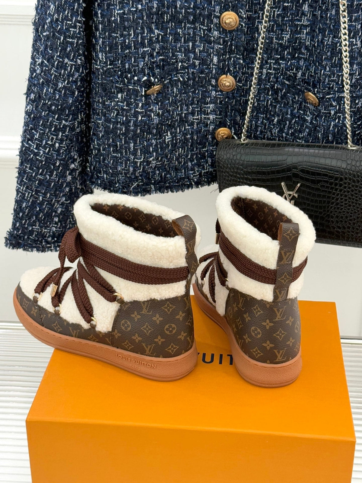 LV Cloud Lace-Up Ankle Boot Sneaker White - Brown Shearling Monogram Canvas 572468