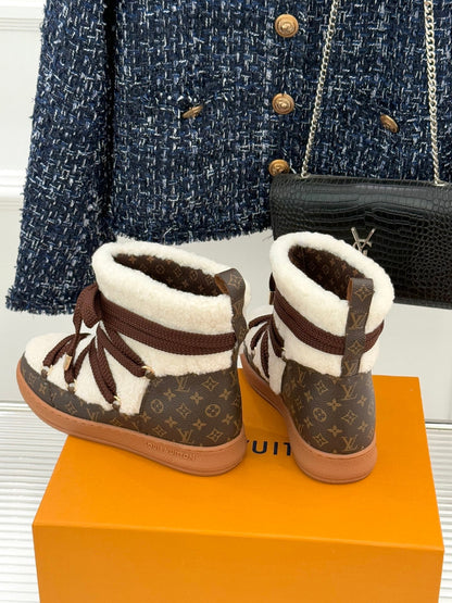 LV Cloud Lace-Up Ankle Boot Sneaker White - Brown Shearling Monogram Canvas 572468