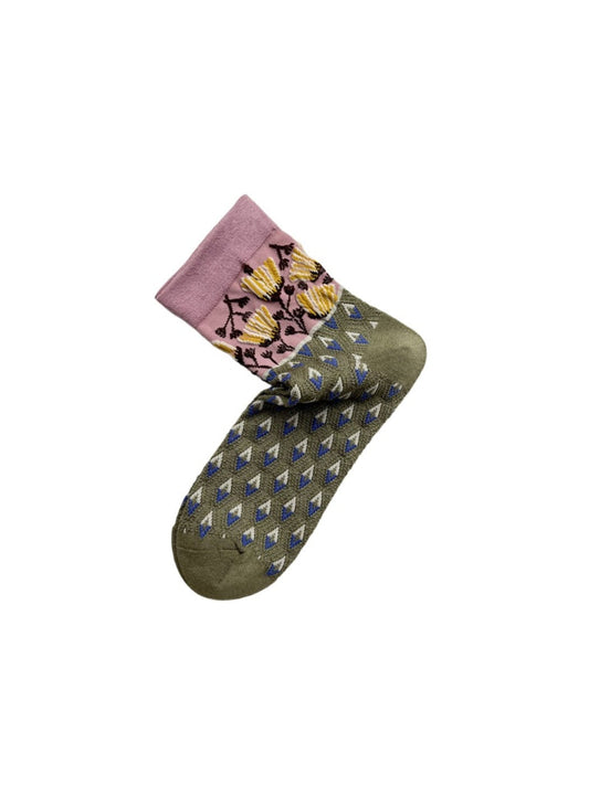 Rufia - Boho Diamond Pattern Mid-Crew Socks