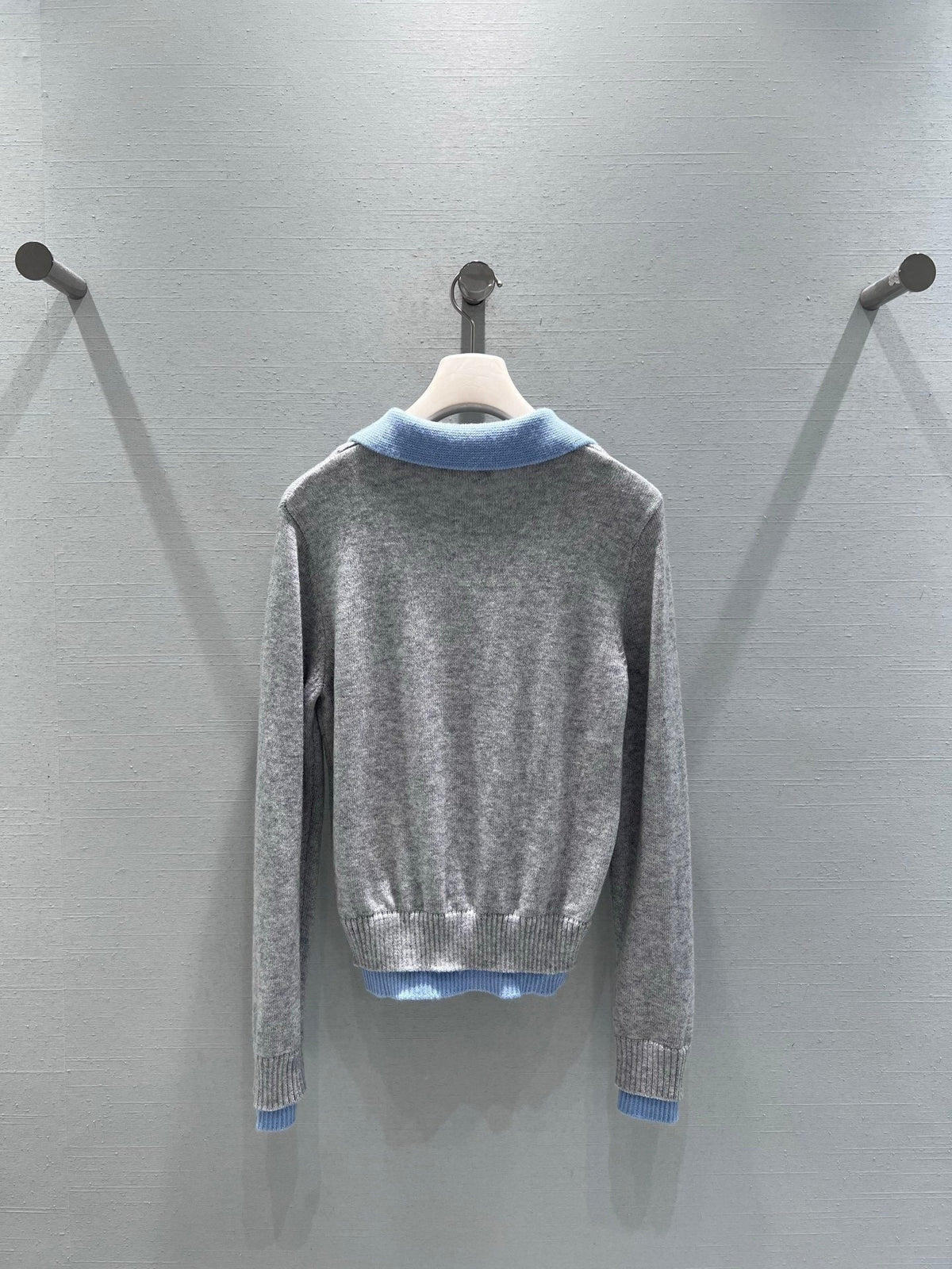 MIUMIU SWEATER STYLE 644