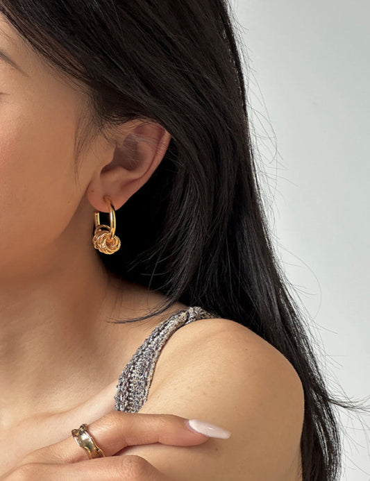 Simple C Circle Crossover Earrings