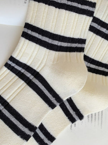 Rufia - Stripes Mid-calf Socks with Dog Patterns