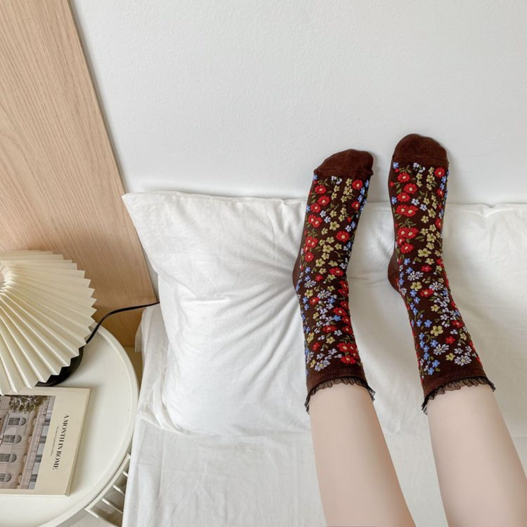Rufia - Floral Lace Mid-calf Socks - Delicate &amp; Vintage