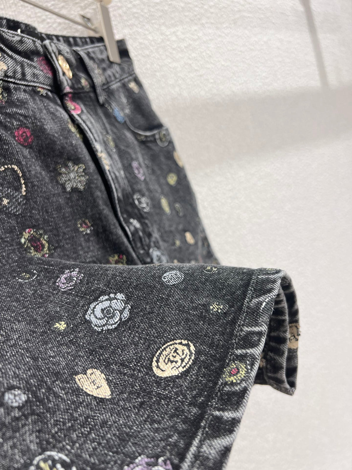 CC 25 Flower Jean Shorts Dark Gray Cotton