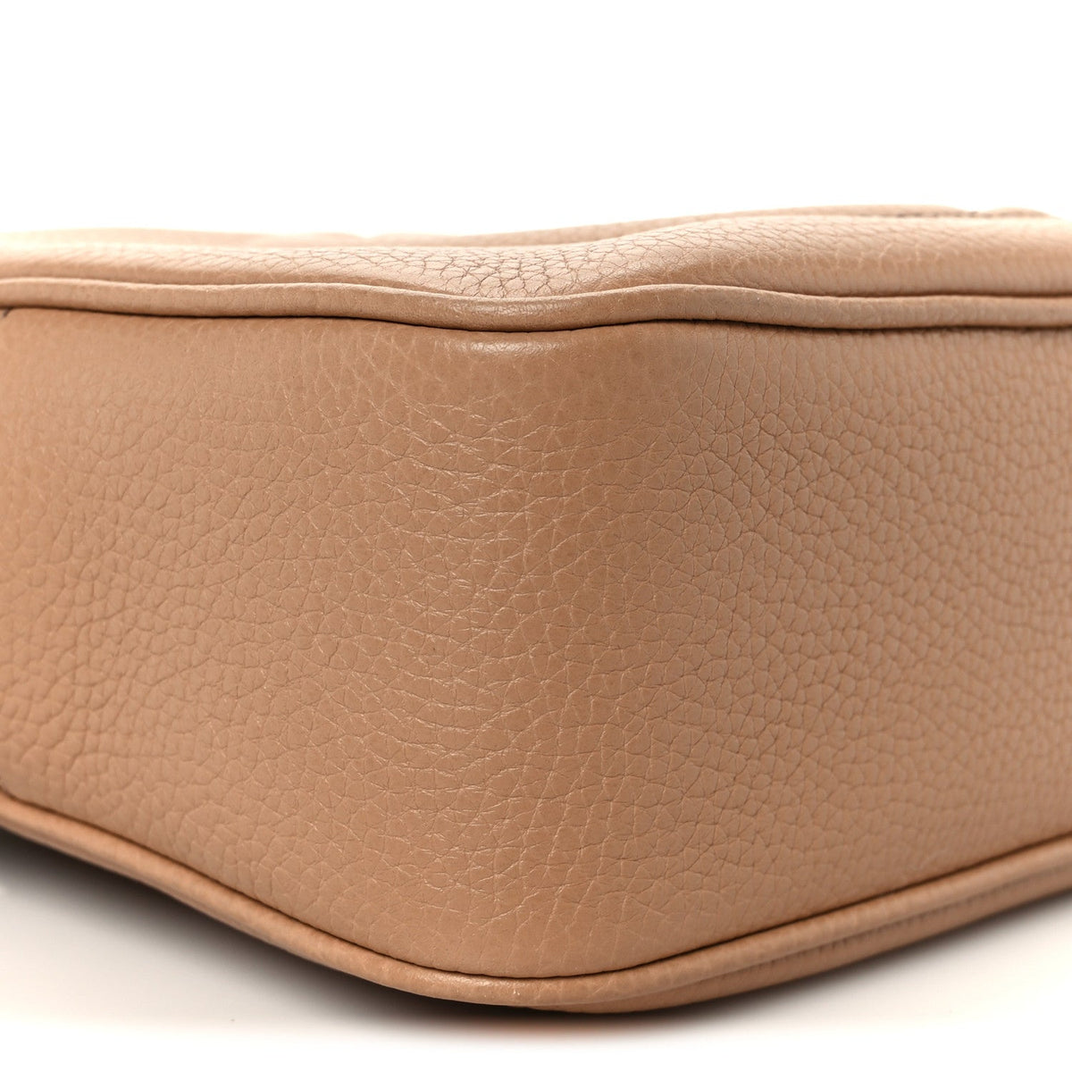 Pebbled Calfskin Small Soho Disco Bag Camelia