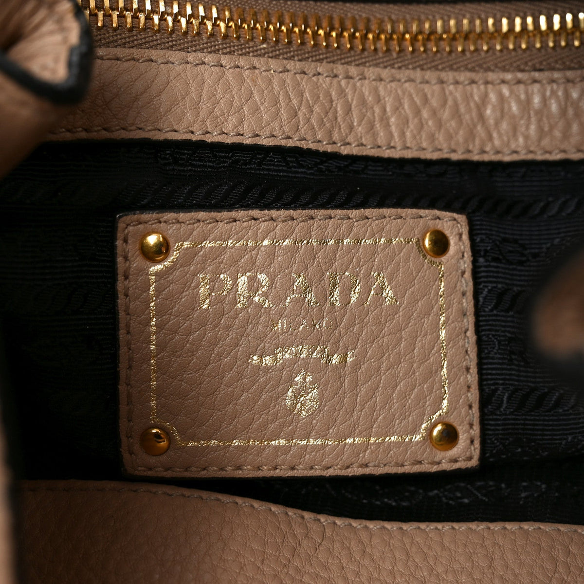 Vitello Phenix Embossed Logo Hobo Caramel