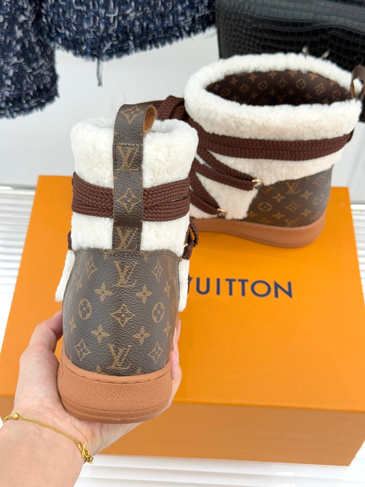 LV Cloud Lace-Up Ankle Boot Sneaker White - Brown Shearling Monogram Canvas 572468