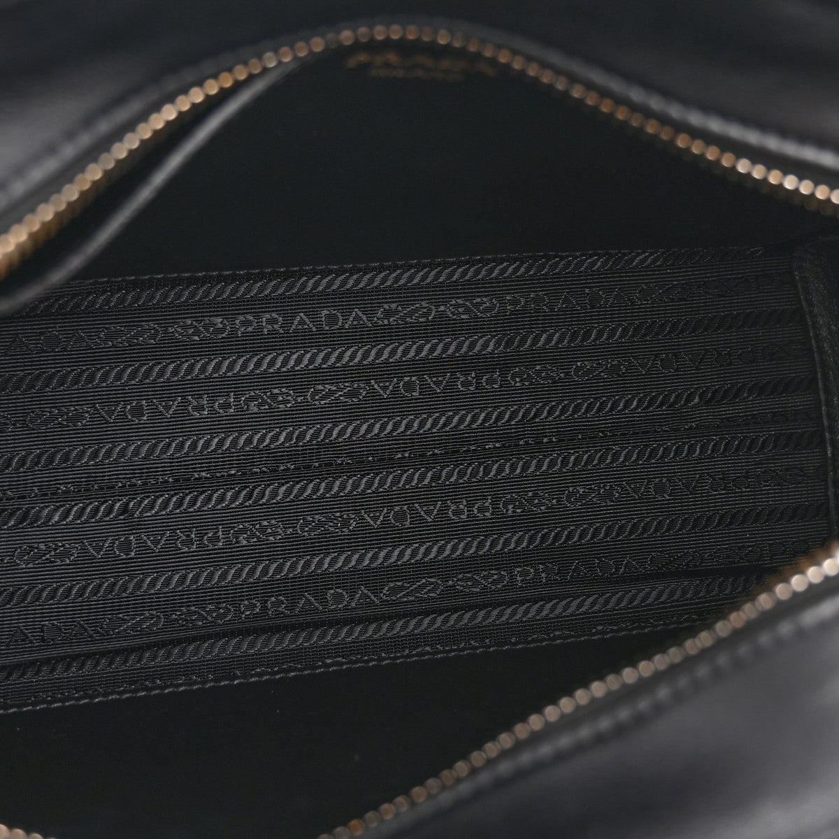 City Calf Esplanade Shoulder Bag Black