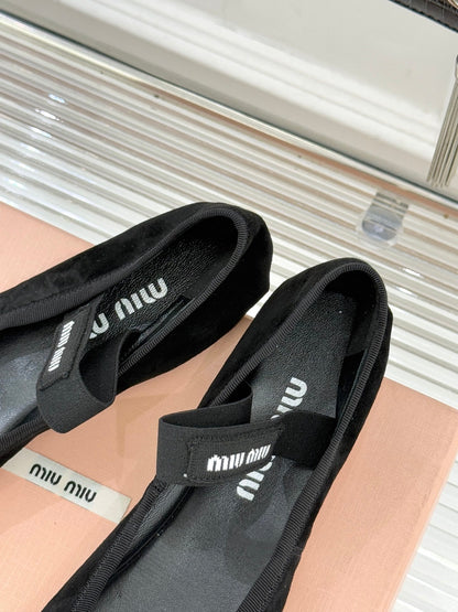 Miu Classic Bow Letter Ballet Flat Black Suede 571003