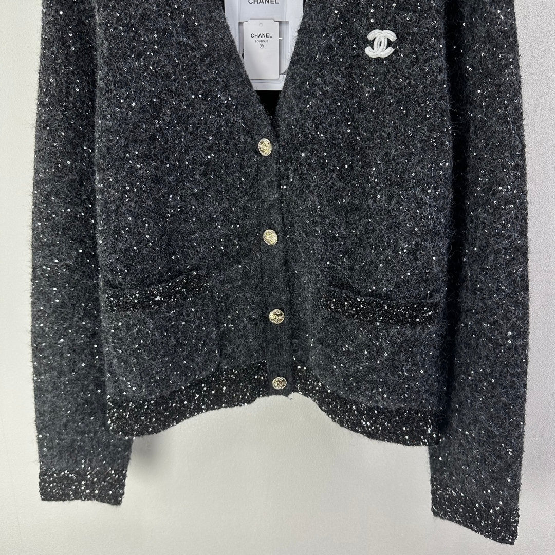 CC V-Neck Grey Cardigan Grey Knit 346012