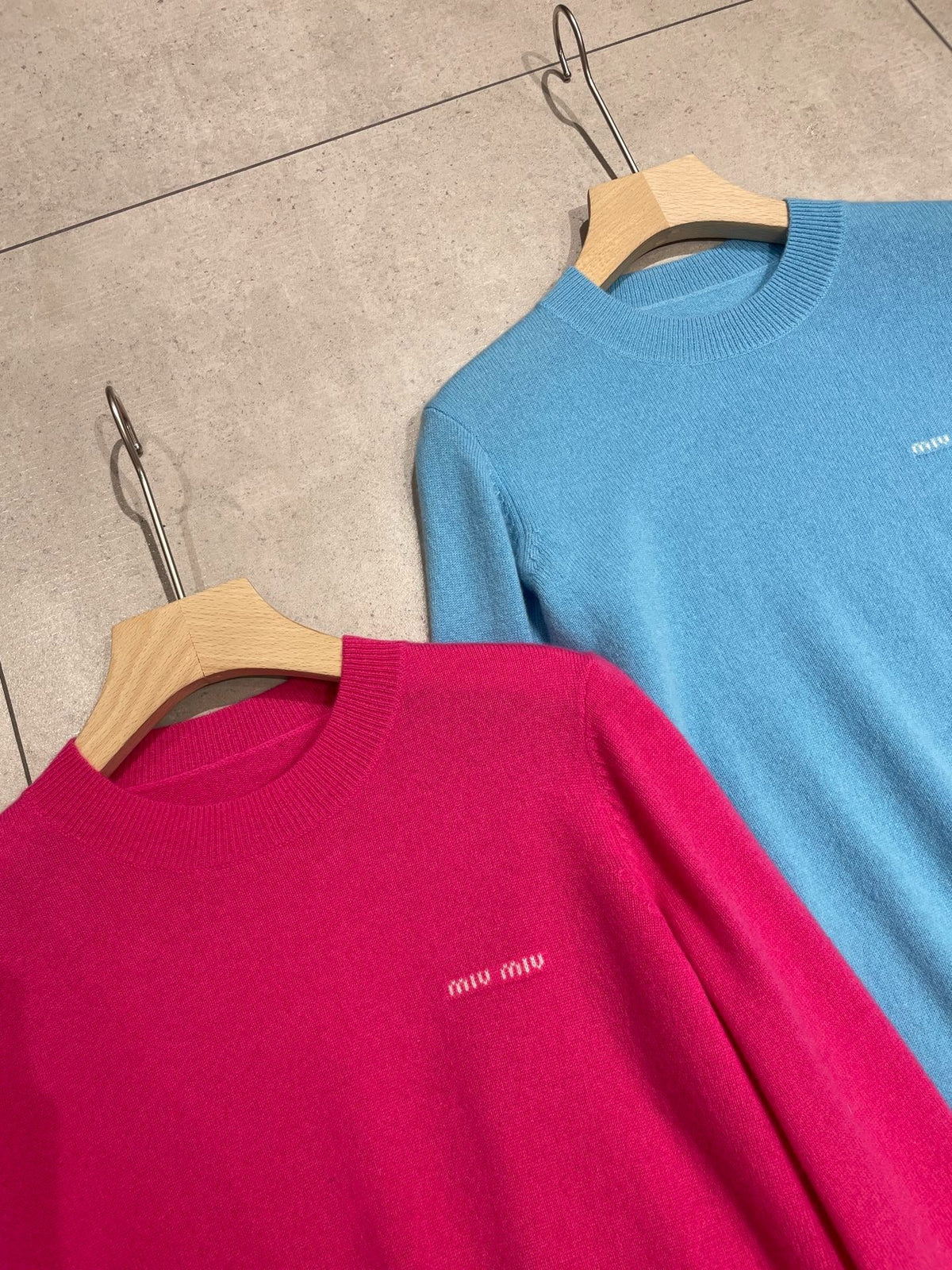 MIUMIU SWEATER STYLE 638