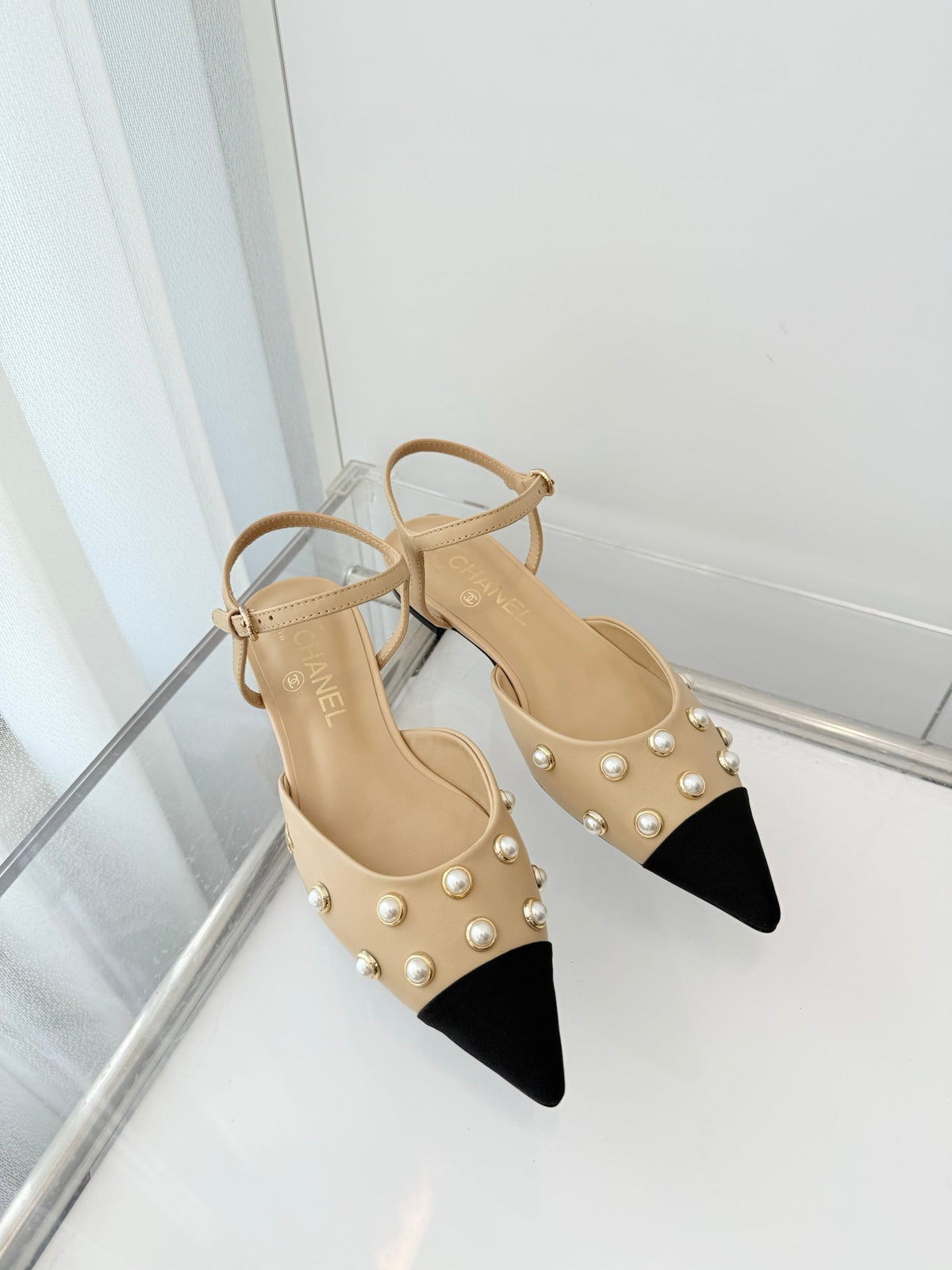 CC 26 Heeled Slingback With Pearl Toe Beige in Lambskin 597323