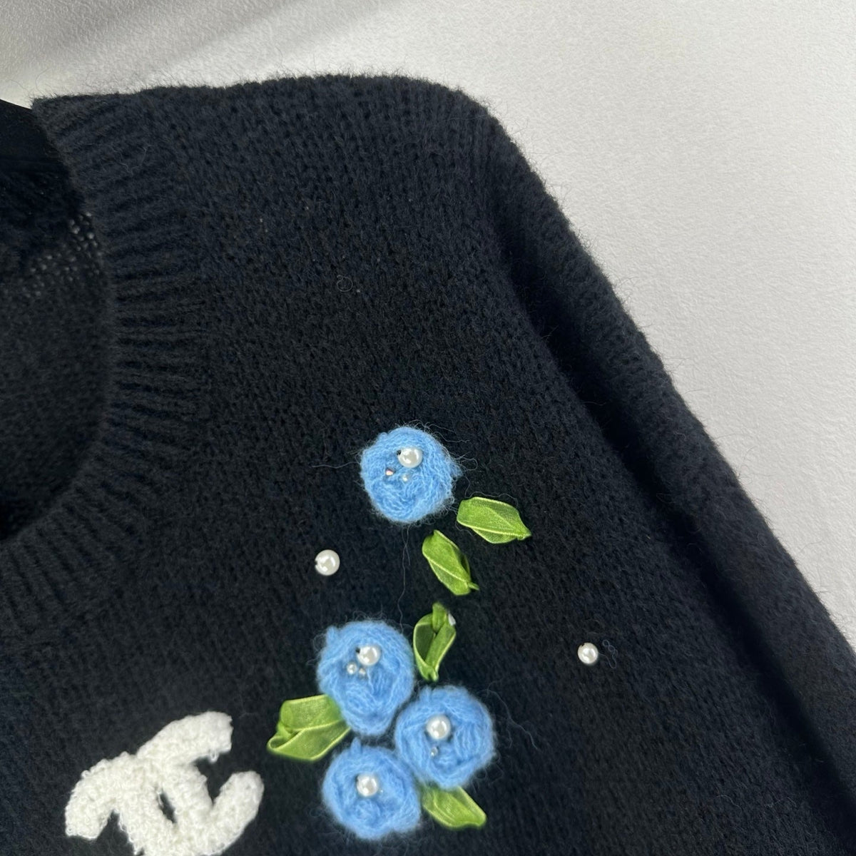 CC Floral Long-Sleeved Sweater Black Wool Nylon 345974