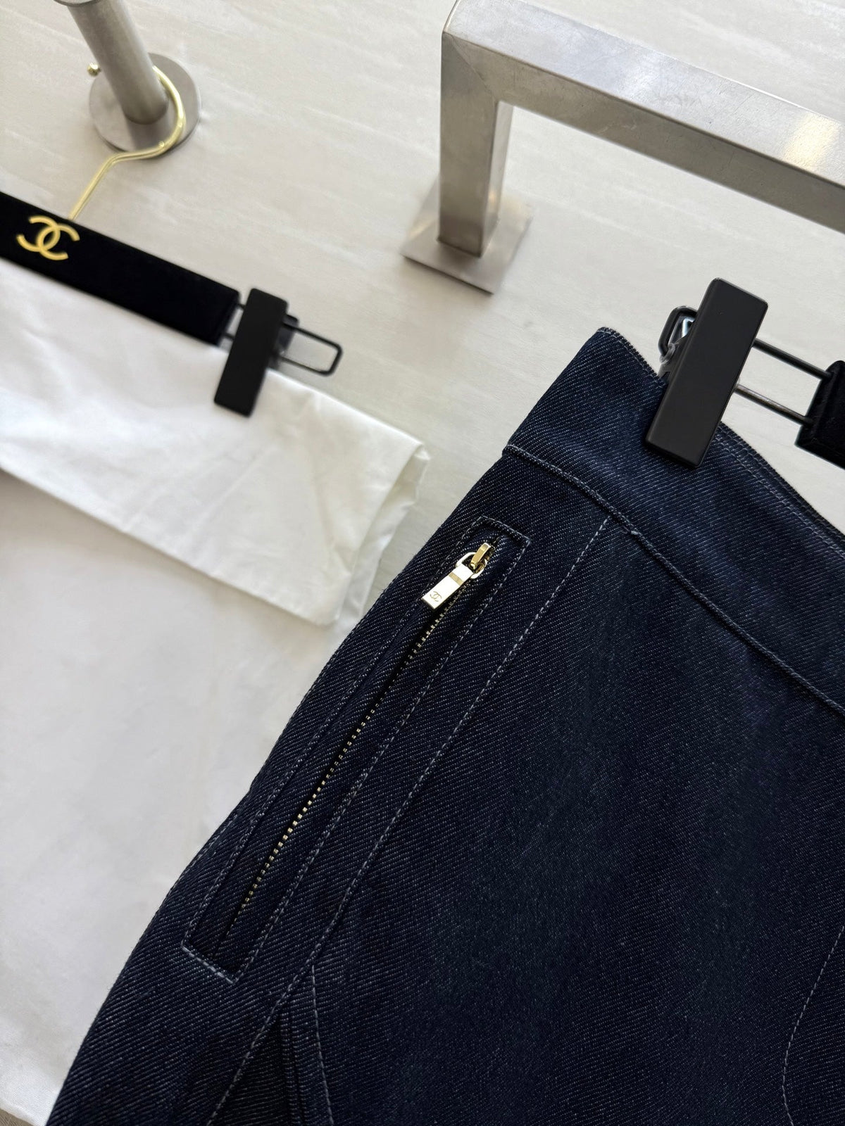 Chanel Straight Leg Jeans 800653