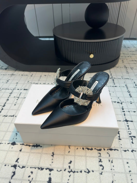 Manolo Satin Maidugura Mules 90mm Black Satin