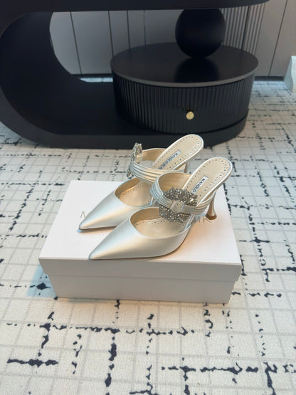 Manolo Satin Maidugura Mules 90mm White Satin