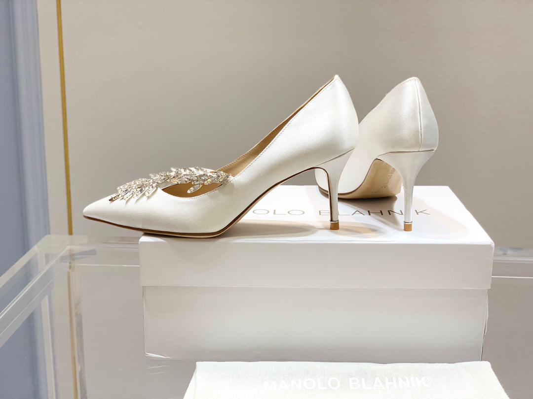 Manolo Women's Nadira Pumps 70 White Satin