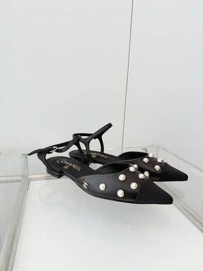 CC 26 Heeled Slingback With Pearl Toe Black in Lambskin 597324