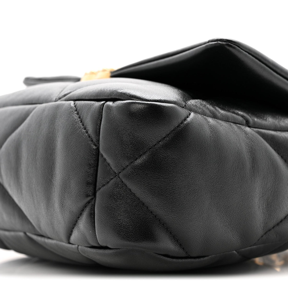 Lambskin Quilted Medium Chanel 19 Flap Black